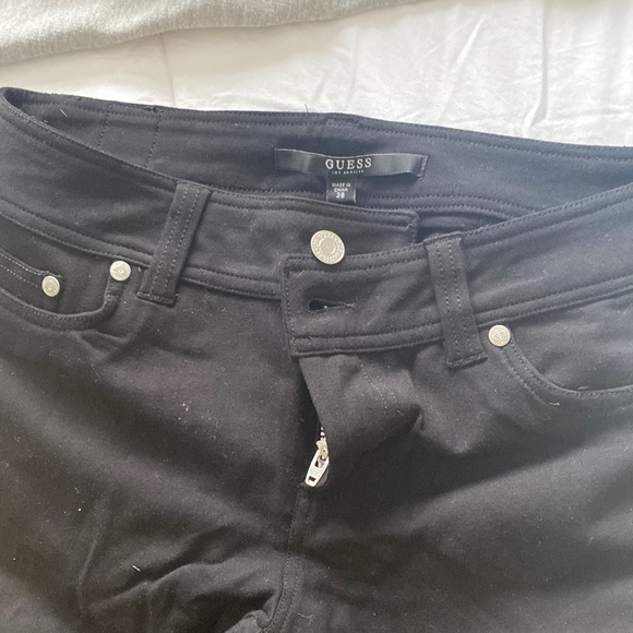 ⭐️2/20$ - GUESS Sexy Curve Mid-Rise Black Skinny Jeans - Picture 3 of 7